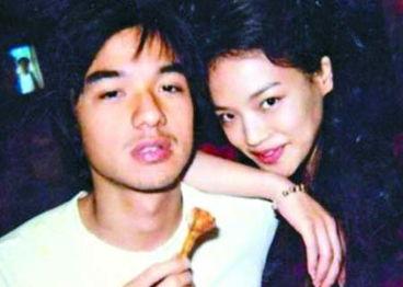 天涯爆料冯德伦视频播放,冯德伦私密视频意外曝光，引发网友热议