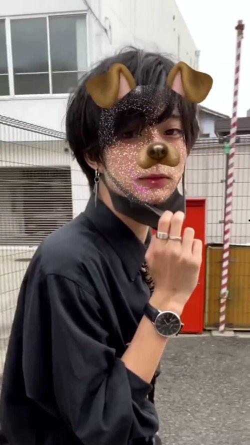 印度网红野外小哥哥,探索自然之美，传递生态理念